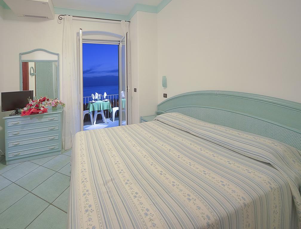 Hotel Casa Del Sole Forio di Ischia Zimmer foto